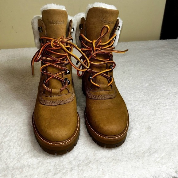 Timberland Boots Women 6 Brown Courmayeur Valley Shearling Waterproof Boot NEWOT - Picture 1 of 12